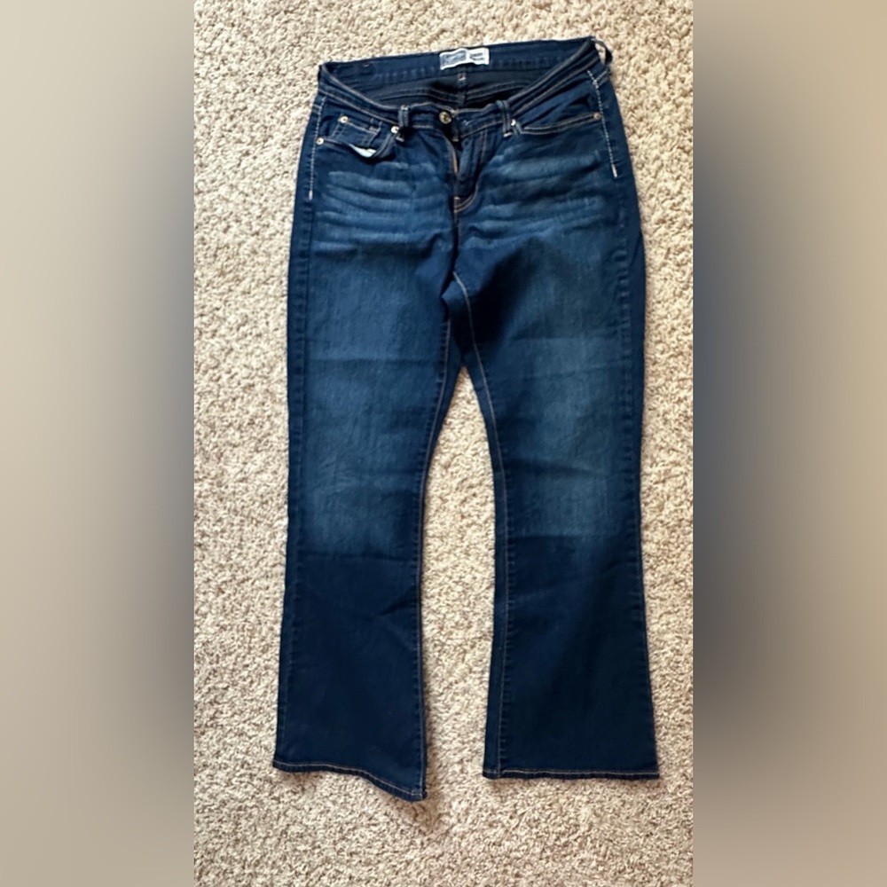 Women's Blue Jeans Levi Strauss size 8